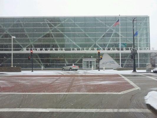 Milwaukee Intermodal Station @ 4th Street  & St. Paul Avenue