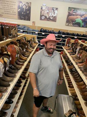 If your looking for a pink tiara cowgirl hat, they got em. Kyle looking especially pretty in this ensemble, with his slippa's on!