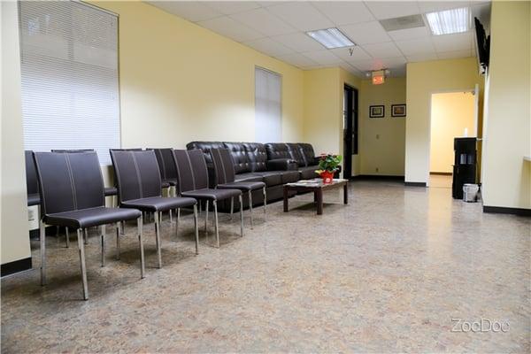 Patient Waiting Area- No Insurance , Walk In Clinic