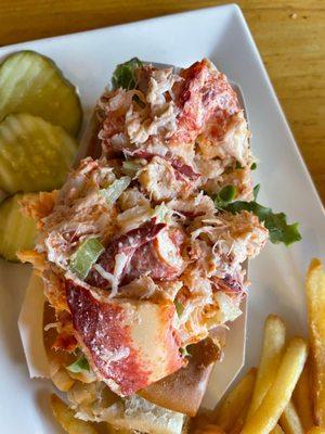 Tozier 's Lobster Salad Roll