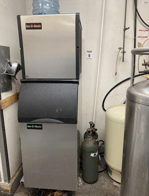 Commercial ice machine