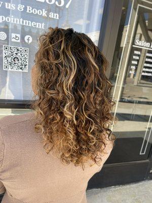 Haircolor and natural styling