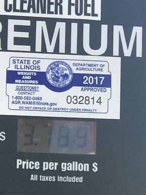 Marathon Gas Station trying to RIP OFF Customers and charge higher prices for gas.  And the Attendant was very rude & unsympathetic.