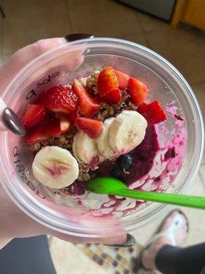 Half PB2 Pitaya Bowl is plenty big! So good!