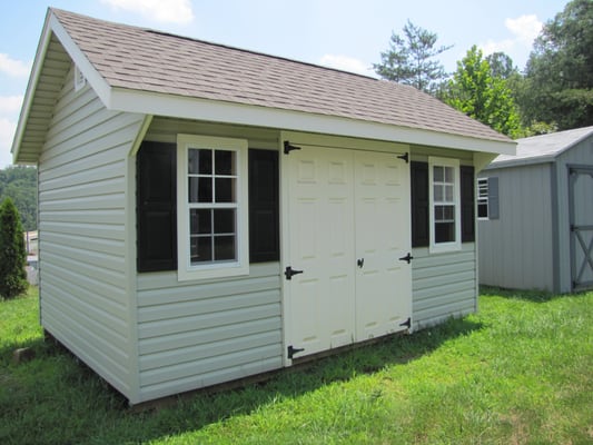 Farm style shed, Manassas