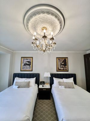 Double queen room