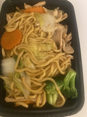 Chicken Lo Mein Noodle with chicken