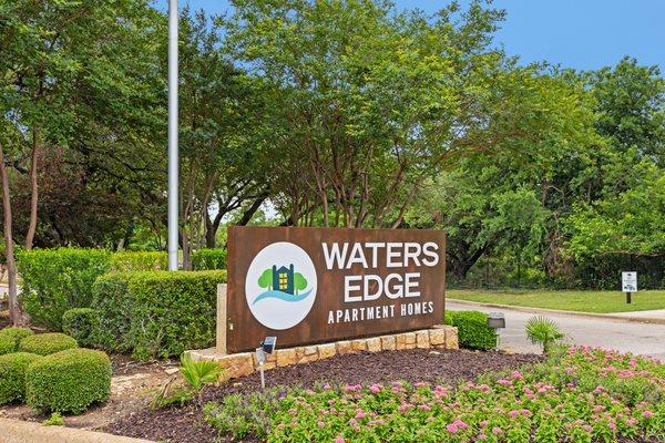 Waters Edge Apartment Homes