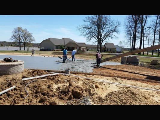 Yesterday was a busy day trying to finish the driveway concrete before predicted heavy rains today...