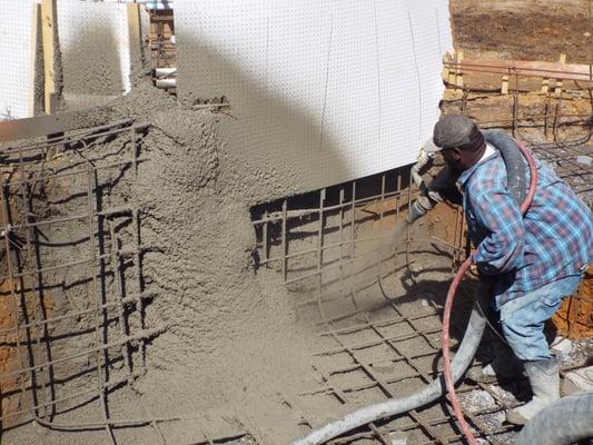 Gunite pouring