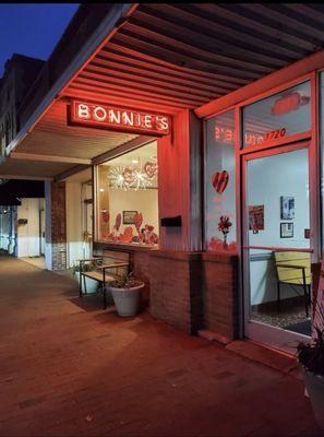 Bonnie's Café