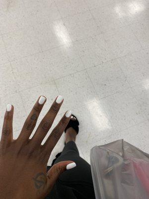 Gel polish on hands and toes