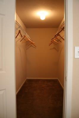 Walk - in Closet