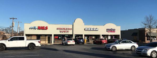 Retail Center managed by Spencer/Hines Property Management