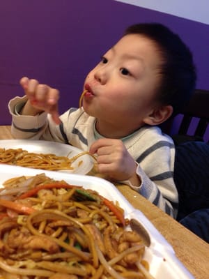 Fried noodle,  Darren's favorite dish.  I alway order with less sauce.  The chicken and shrimps are tender,  noodle just right.