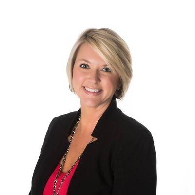 Tara Riggs is a top-producing real estate broker that serves the Edwardsville, Glen Carbon and surrounding St. Louis Metro East area.