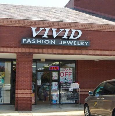 Vivid Fashion Store