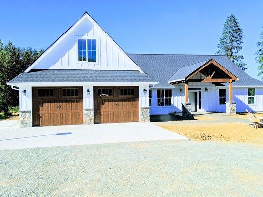 Residential Wood Grain Garage Doors