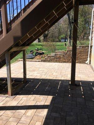 Patio/living space using Cambridge pavers