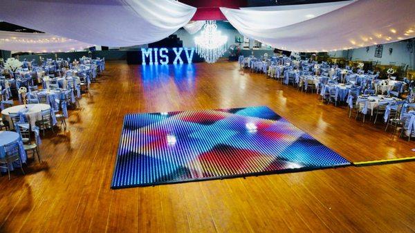 Pista de baile totalmente iluminada para sus eventos y ocasiones especiales