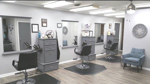 Beautiful salon in Kernersville NC. Friendly atmosphere and 38 years experience in hair care.