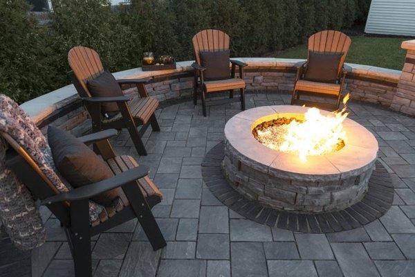 Paver patio with firepit