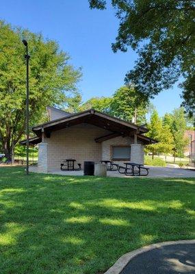 Shelterhouse with picnic tables