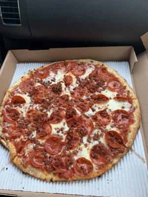 14 inch pepperoni pizza with bacon