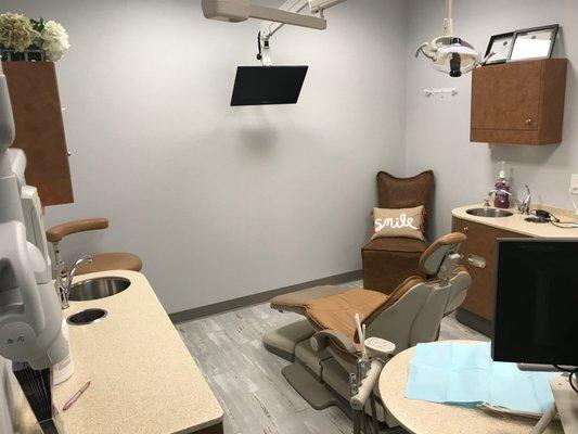 Operatory Room, 1 of 5, at Wendy Swantkowski, DDS Family and Cosmetic Dentistry