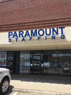 Paramount Staffing of Irving office facade