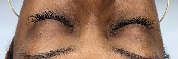 Classic eyelash Extensions