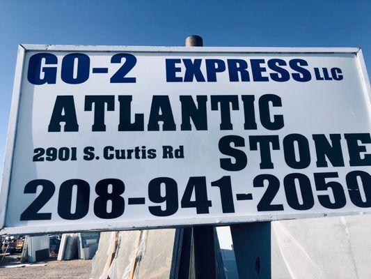 Business sign with the correct phone number.