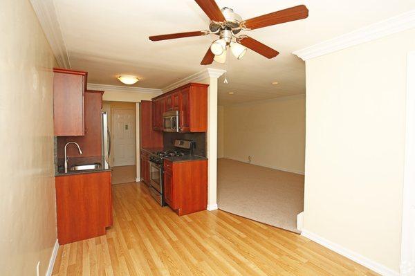 Kitchen/Dining Area