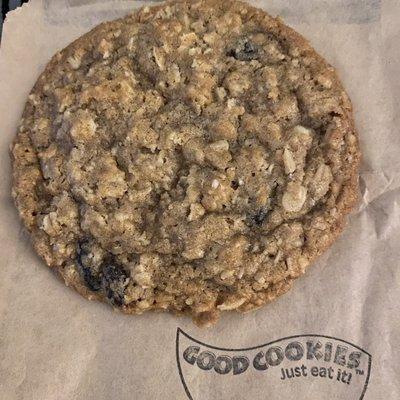 Oatmeal Raisin Cookie