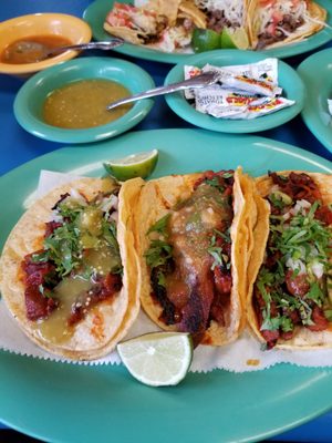 Al pastor tacos