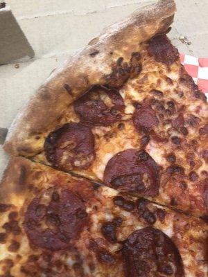 Fuck this place delivered BURNED pizza