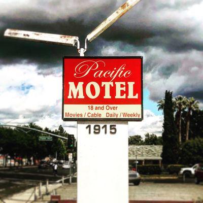 Pacific Motel sign on west capitol Avenue