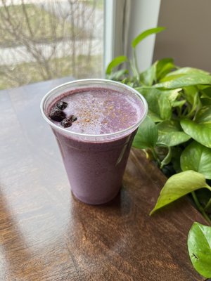 Smoothies come in all sorts of flavors. Healthy and delicious. Who doesn't love them?