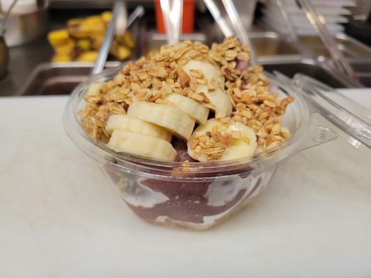 P-Nutter Acai bowl