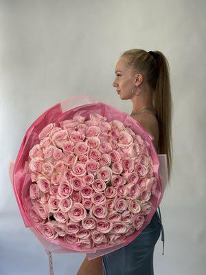 100 pink roses