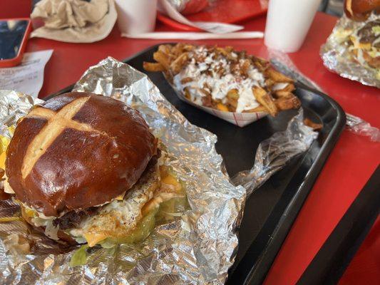 BYOB and chicken bacon ranch fries! So good added the pretzel bun to the burger 10/10 recommend