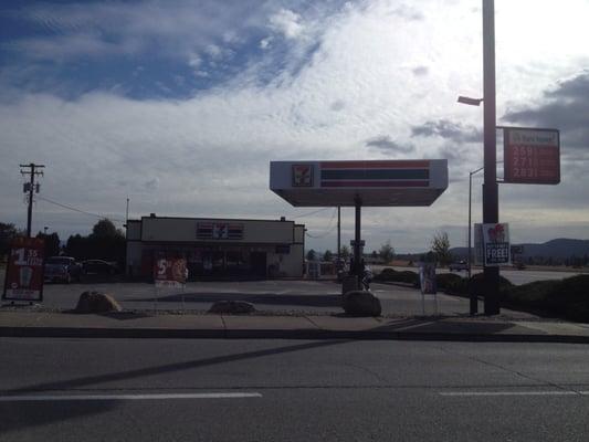 Store front from Idaho st. and 2 pumps (all they have)