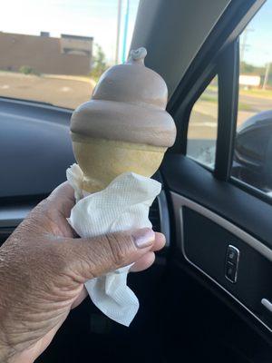 Terrible example of ice cream cone. Asked to redo, second was worse. The attitude was the same, could care less about it!