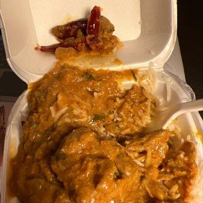 When you ask for a mild chicken korma via dash, well, you get  one! See all the peppers on the top. So crappy to do that!