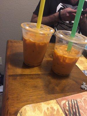 I was craving Thai tea boba late at night . I came here & I was blown away . 1.50 bucks for delicious Thai tea.