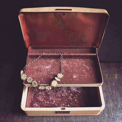 Farrington 1950's/60's velvet lined jewelry box.