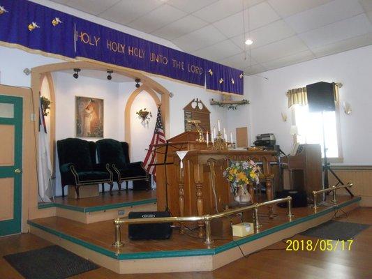 Pulpit Platform / Wilkesboro Church of God