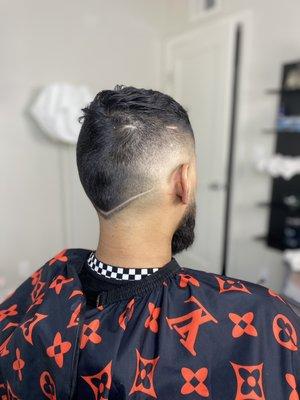 Premium cut with design