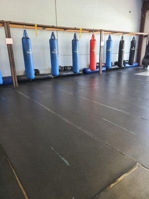 Many boxing bags to train with