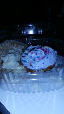 This, my sister's, cupcake was dry, nasty, old and ended up in the trash. Avoid